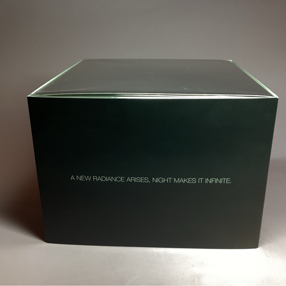 La Prairie Ladies Pure Gold Radiance Nocturnal Balm Cream 2 oz - Picture 4 of 10